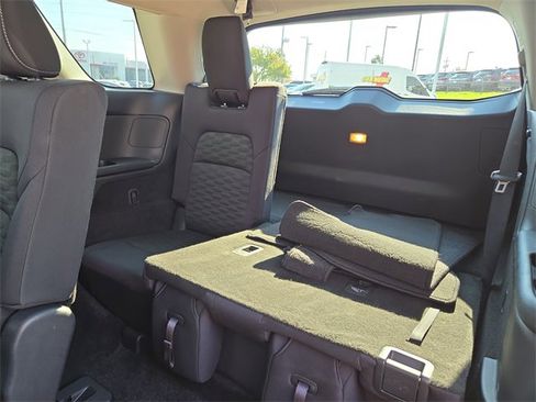 Certified 2024 Nissan Pathfinder SV image 34