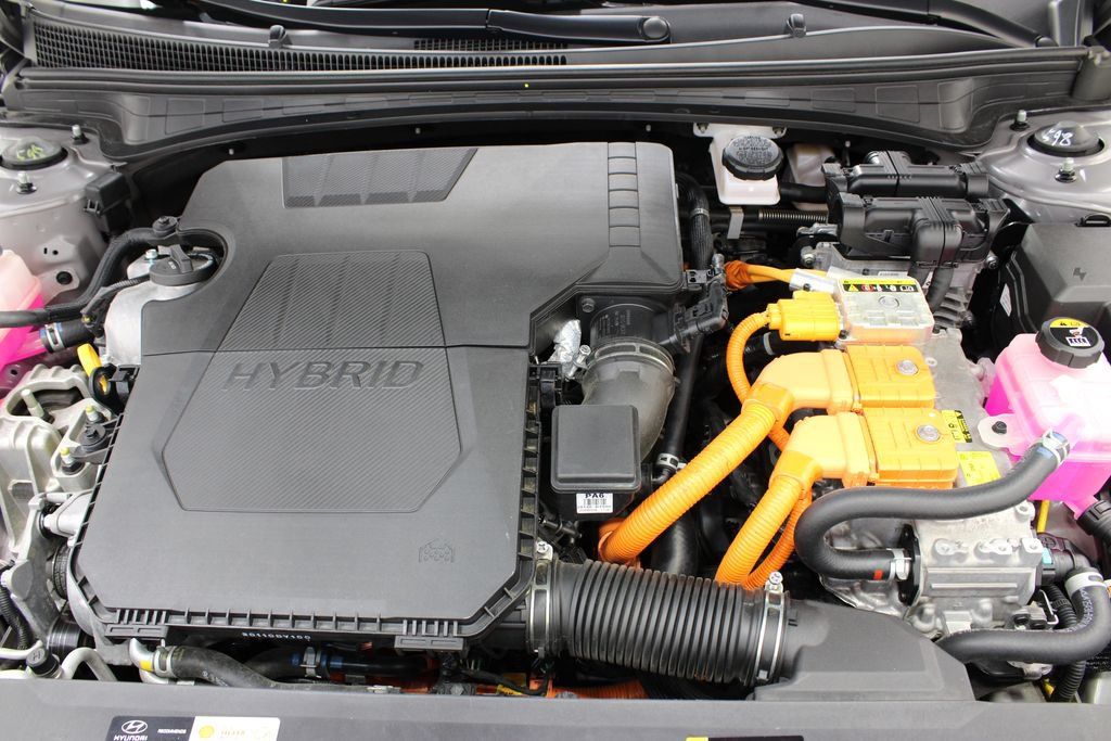 Used 2024 Hyundai Elantra Limited FWD image 33