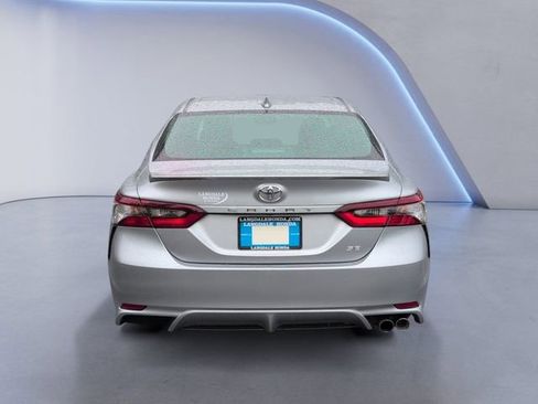 Used 2024 Toyota Camry SE FWD image 8