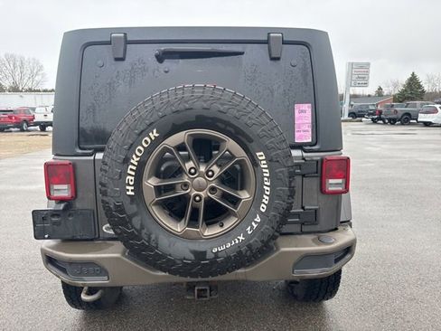 Used 2016 Jeep Wrangler Unlimited Sahara image 10