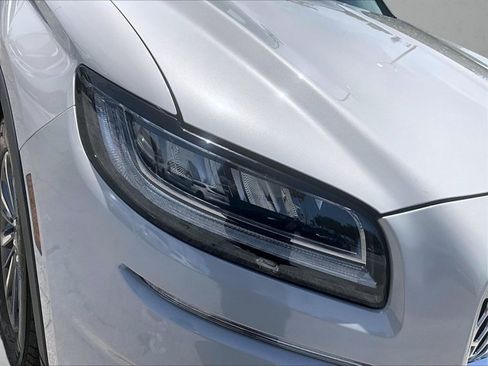 Used 2023 Lincoln Nautilus FWD image 30