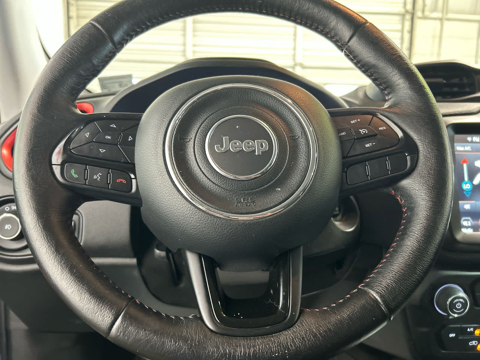 Used 2022 Jeep Renegade Trailhawk AWD/4WD image 8
