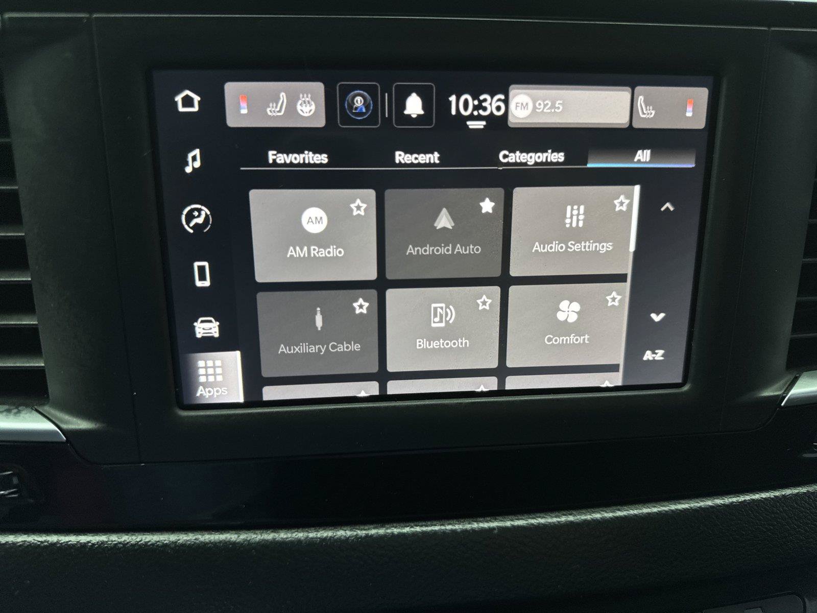 Used 2022 Chrysler Voyager LX FWD image 25