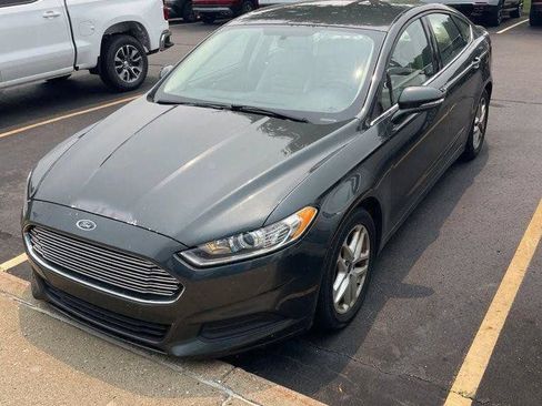 Used 2015 Ford Fusion SE FWD image 1