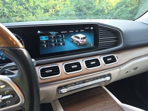 Used 2021 Mercedes-Benz GLS 450 4MATIC image 18