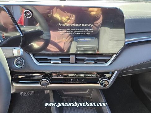 New 2026 Chevrolet Equinox LT AWD/4WD image 13