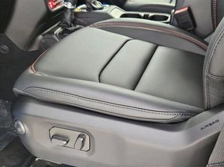 New 2025 Jeep Gladiator Rubicon w/ Convenience Group video 4