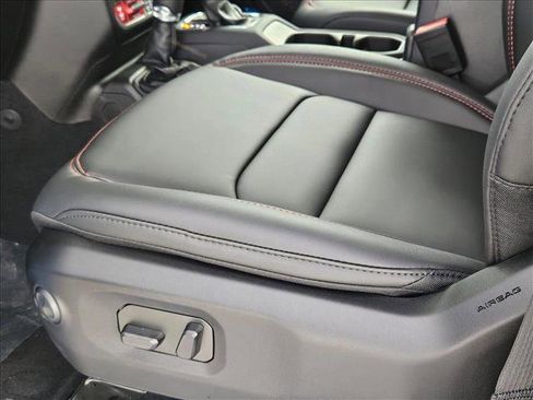 New 2025 Jeep Gladiator Rubicon w/ Convenience Group image 4