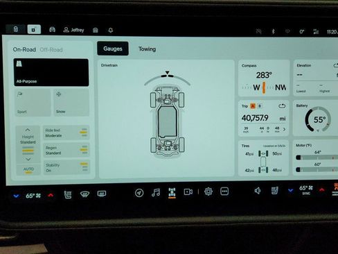 Used 2024 Rivian R1S Adventure AWD/4WD image 18