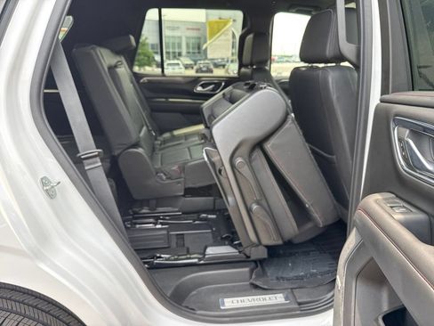 Used 2023 Chevrolet Tahoe RST AWD/4WD image 32