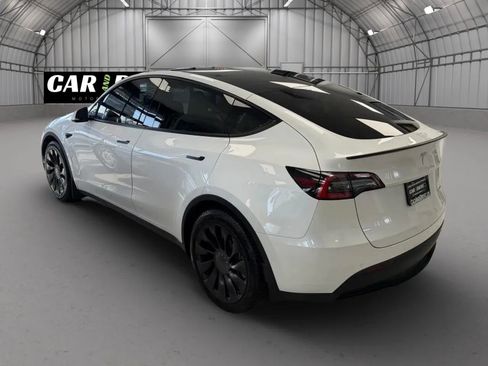 Used 2020 Tesla Model Y Long Range image 6
