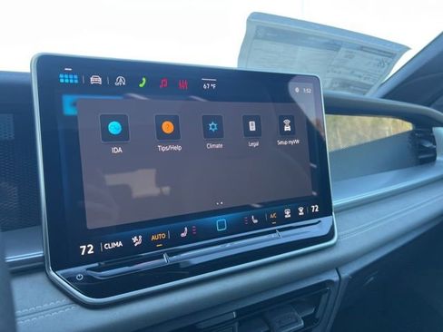 New 2026 Volkswagen Tiguan SE R-Line FWD image 10