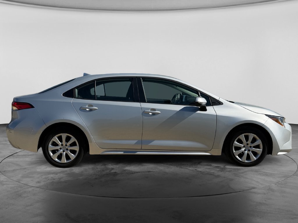 Used 2024 Toyota Corolla LE FWD image 11