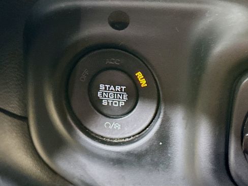 Certified 2021 Jeep Wrangler Unlimited Sport image 23