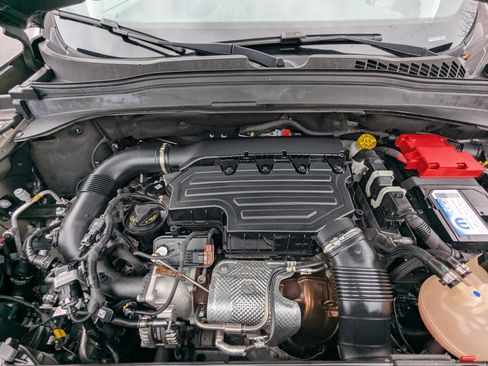 Used 2020 Jeep Renegade Latitude w/ Popular Equipment Group image 28