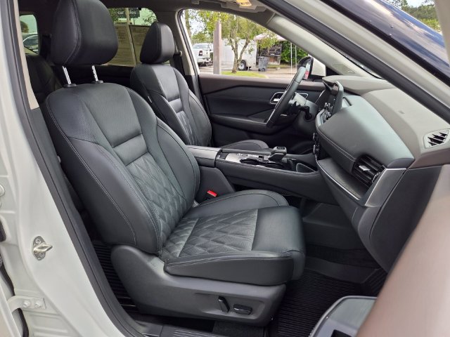 Used 2023 Nissan Rogue Platinum w/ Platinum Premium Package FWD image 23