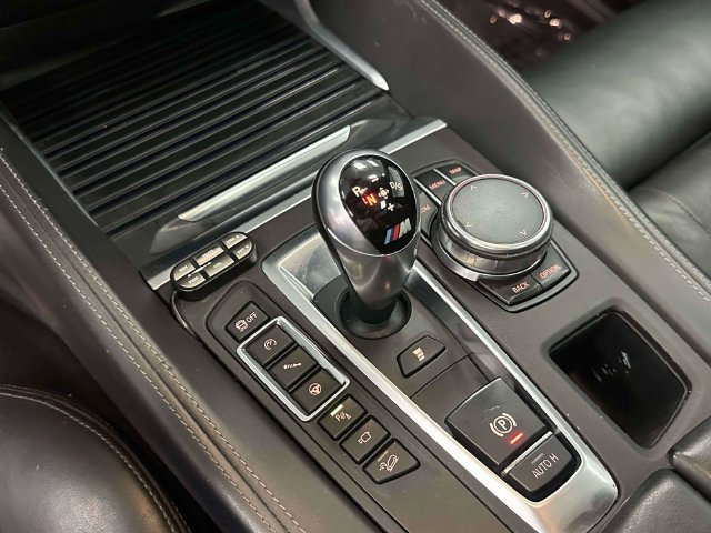 Used 2017 BMW X5 M AWD/4WD image 46