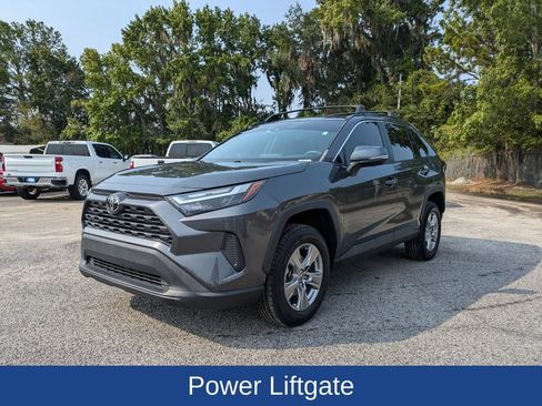 Used 2022 Toyota RAV4 XLE w/ Convenience Package FWD image 9