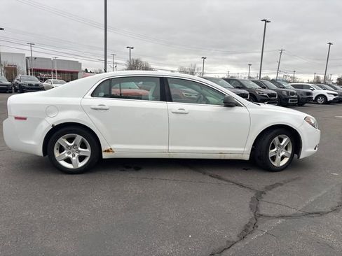 Used 2011 Chevrolet Malibu LS image 6