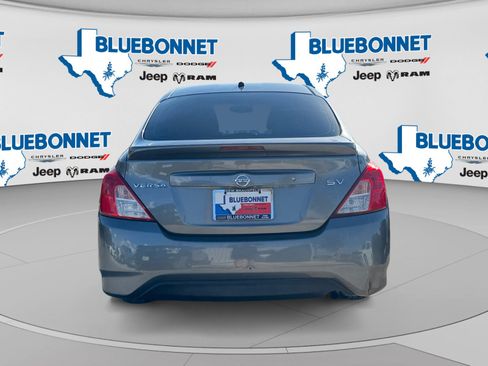 Used 2016 Nissan Versa SV FWD image 6