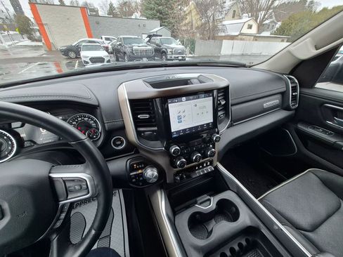 Used 2022 RAM 1500 Laramie AWD/4WD image 15