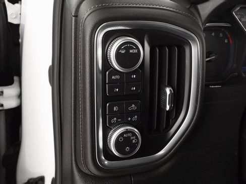 Used 2020 GMC Sierra 1500 Elevation w/ Elevation Value Package image 28
