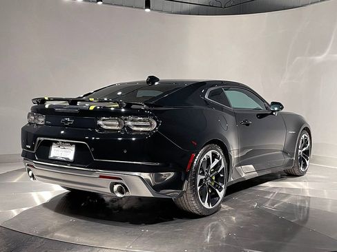 Used 2023 Chevrolet Camaro SS RWD image 4
