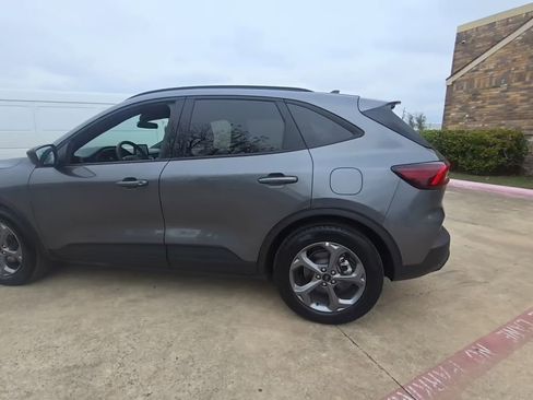 Used 2025 Ford Escape ST-Line image 2