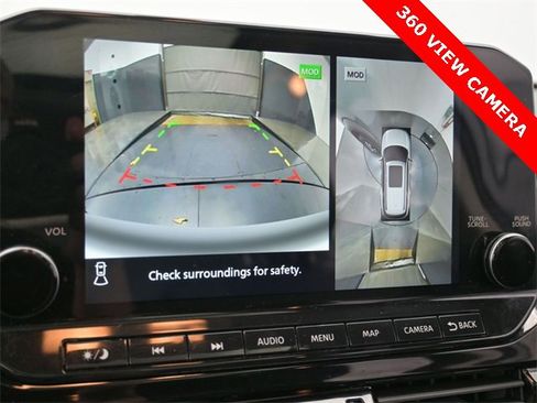 Used 2024 Nissan Pathfinder Platinum image 18