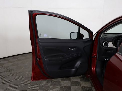 Used 2021 Nissan Versa SV image 15