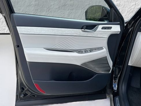 Used 2025 Hyundai Palisade Calligraphy FWD image 24