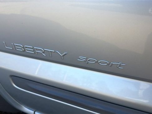 Used 2003 Jeep Liberty Sport image 24