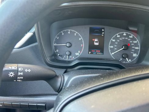 Used 2025 Toyota Corolla LE FWD image 20