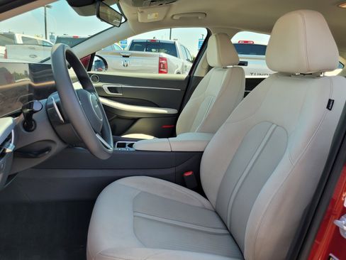 Used 2025 Hyundai Sonata SEL FWD image 11