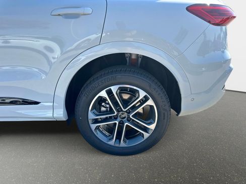 New 2025 Audi Q5 Premium image 11