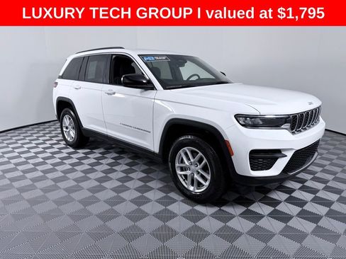 Used 2025 Jeep Grand Cherokee Laredo X w/ Luxury Tech Group I image 2