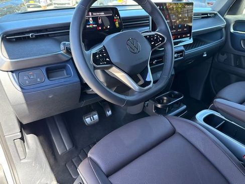 New 2025 Volkswagen ID. Buzz Pro S image 40