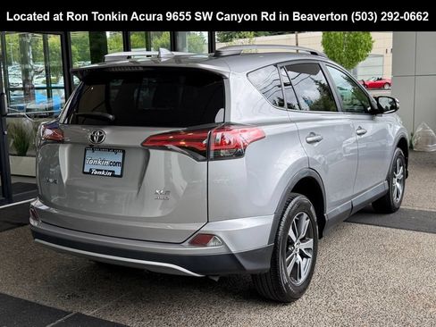 Used 2016 Toyota RAV4 XLE AWD/4WD image 7