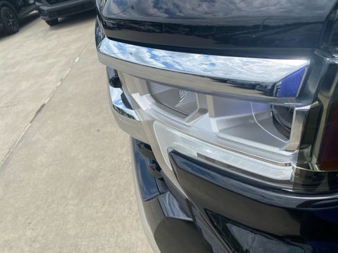 Used 2022 Chevrolet Silverado 1500 LT AWD/4WD image 30