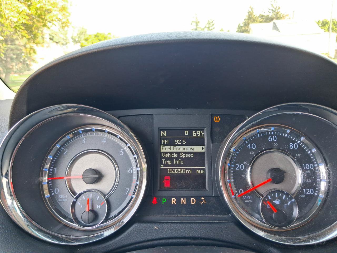 Used 2014 Chrysler Town & Country Touring FWD image 21