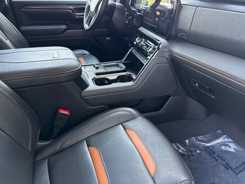 Used 2024 GMC Sierra 2500 AT4 w/ AT4 Premium Plus Package AWD/4WD image 19
