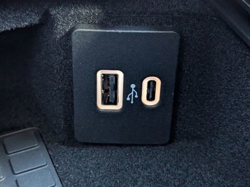 New 2026 Lincoln Corsair Reserve image 22