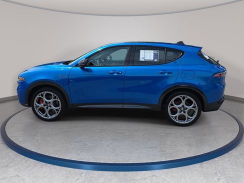Used 2024 Alfa Romeo Tonale Veloce AWD/4WD image 5