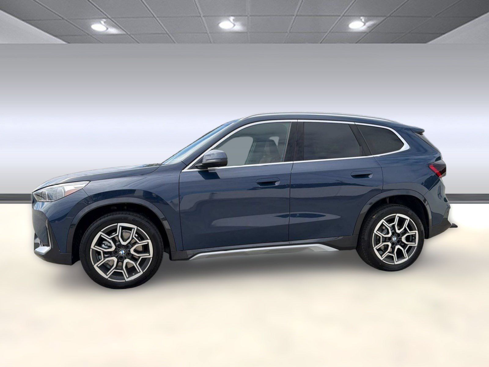 Used 2026 BMW X1 xDrive28i w/ Technology Package AWD/4WD image 2