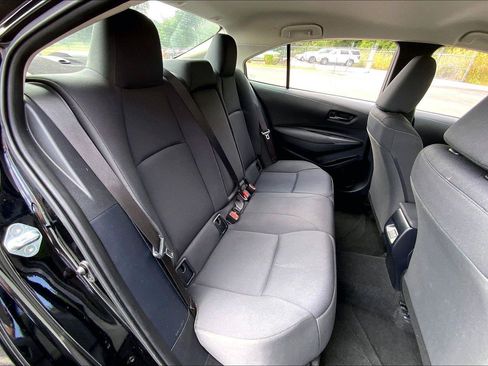Used 2024 Toyota Corolla LE FWD image 24
