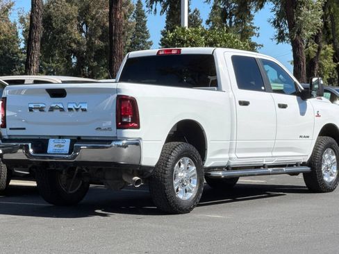 Used 2025 RAM 2500 Big Horn AWD/4WD image 5