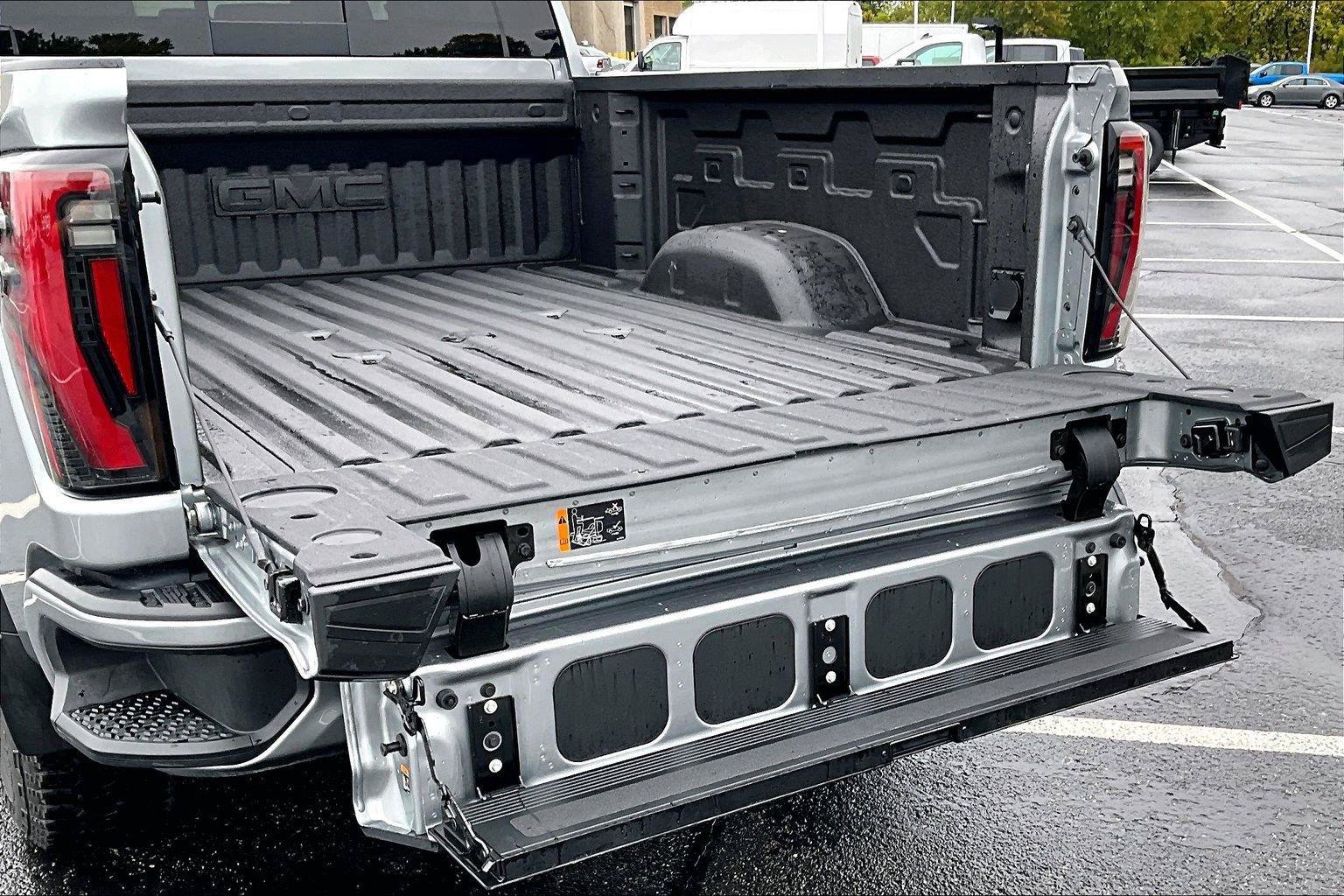 Used 2026 GMC Sierra 2500 AT4 w/ Technology Package AWD/4WD image 36
