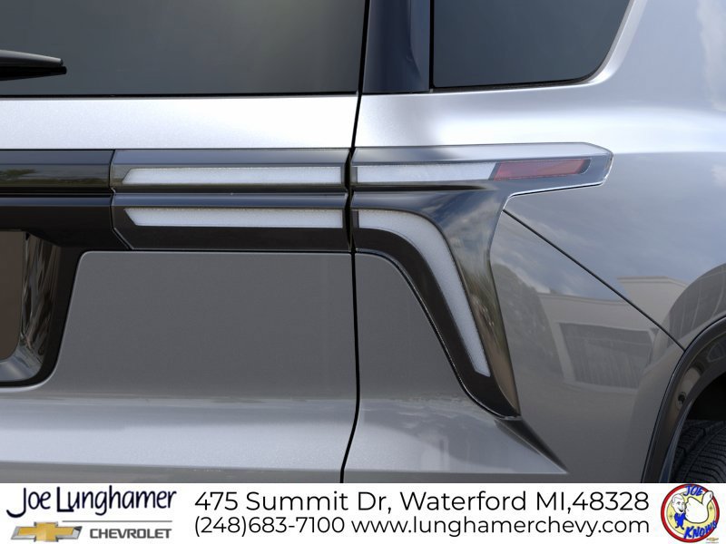 New 2027 Chevrolet Traverse RS w/ LPO, Floor Liner Package AWD/4WD image 11