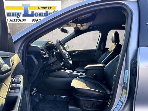 Used 2023 Ford Escape ST-Line Select w/ Tech Pack #2 image 10