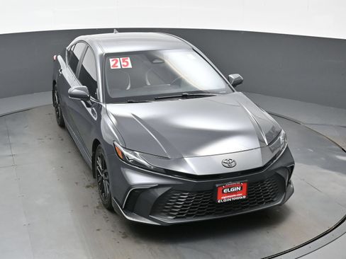 Used 2025 Toyota Camry SE w/ Convenience Package FWD image 35